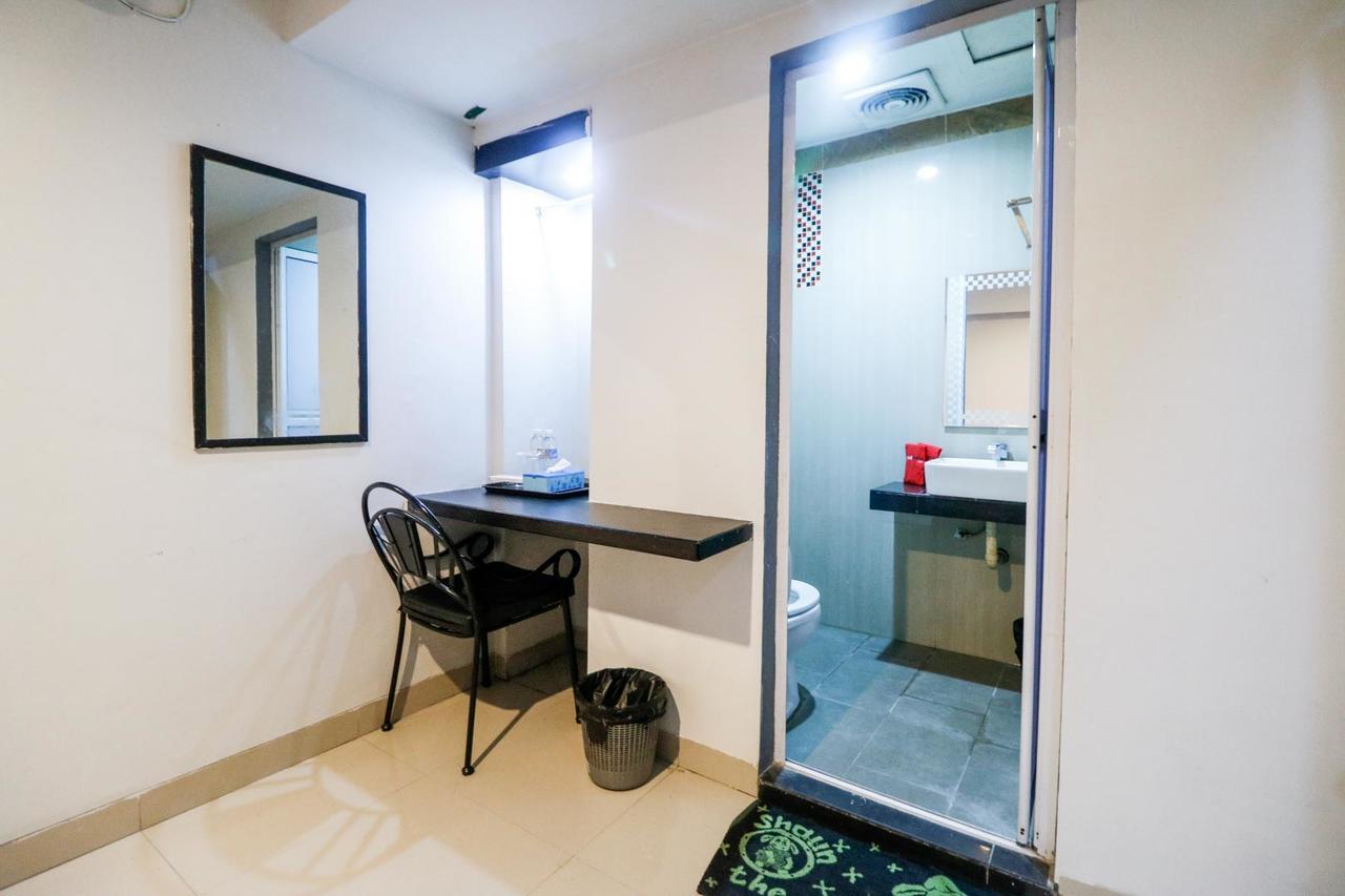 Reddoorz Plus Near Pasar Wisata Pekanbaru Exterior foto